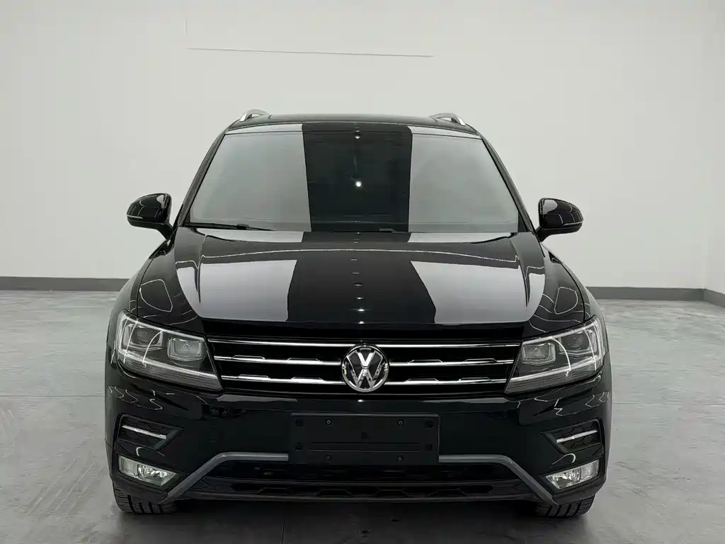 Volkswagen Tiguan L — миниатюра 2