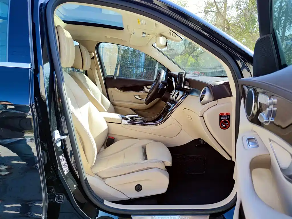 Mercedes-Benz GLC 2019 GLC 260 L 4MATIC