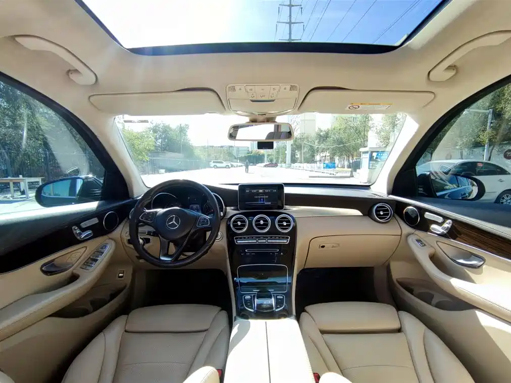 Mercedes-Benz GLC 2019 GLC 260 L 4MATIC