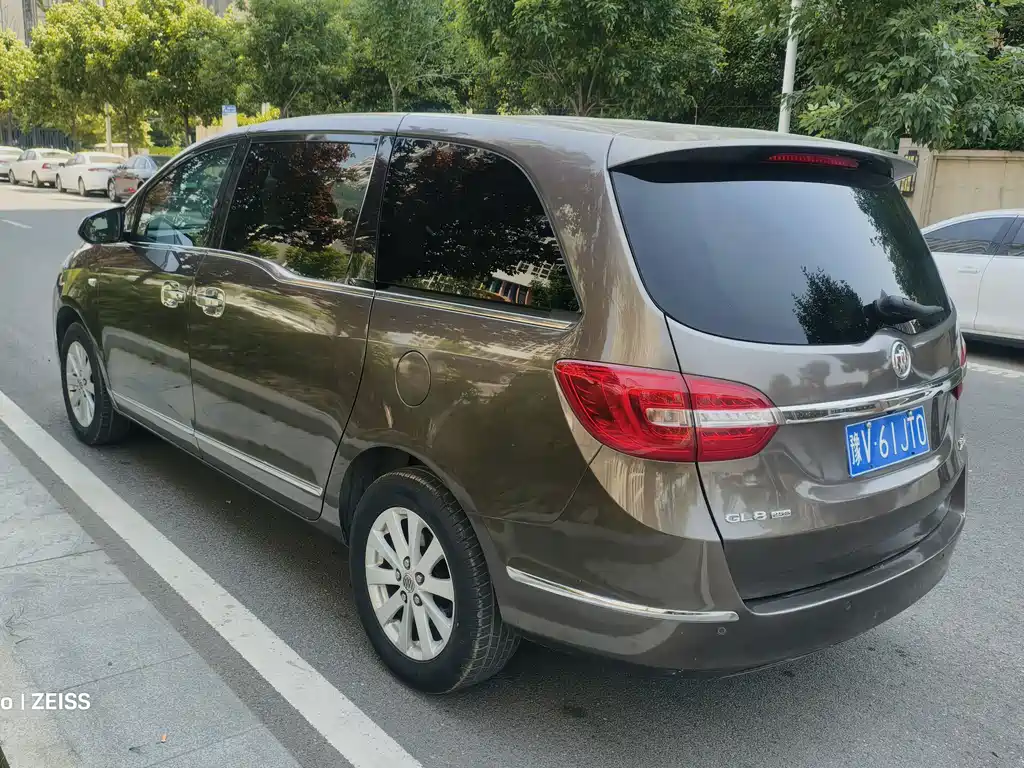Buick GL8 — миниатюра 5
