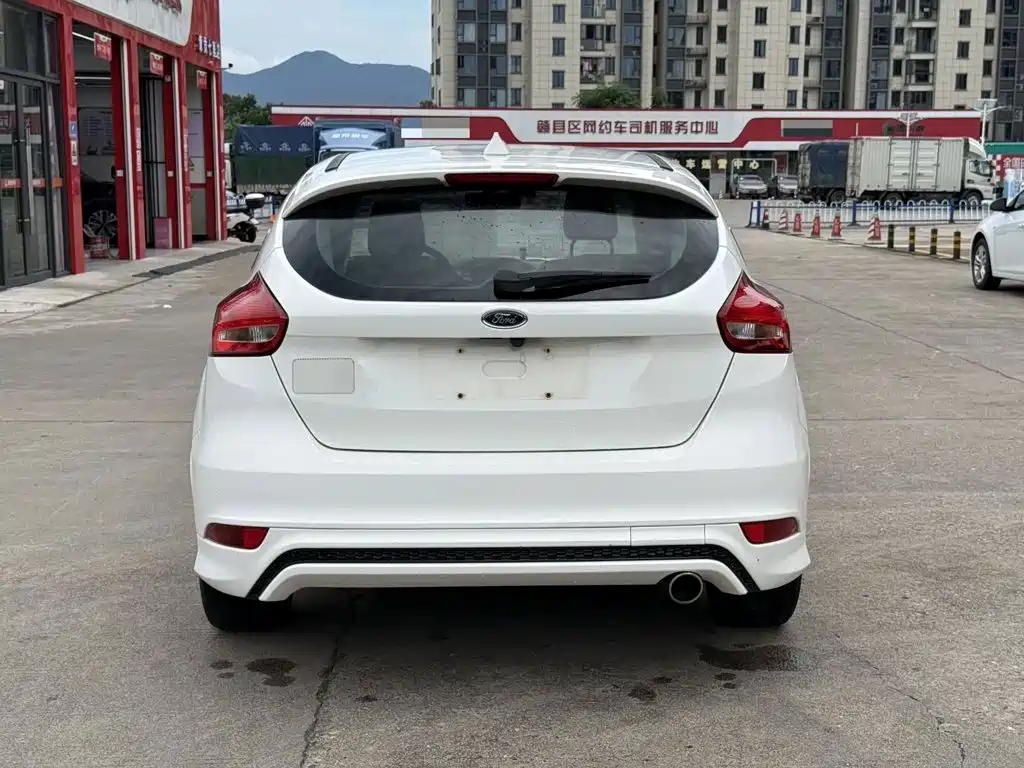 Ford Focus — миниатюра 5