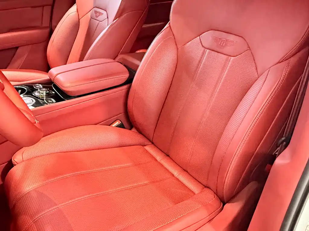 Bentley Bentayga — миниатюра 11
