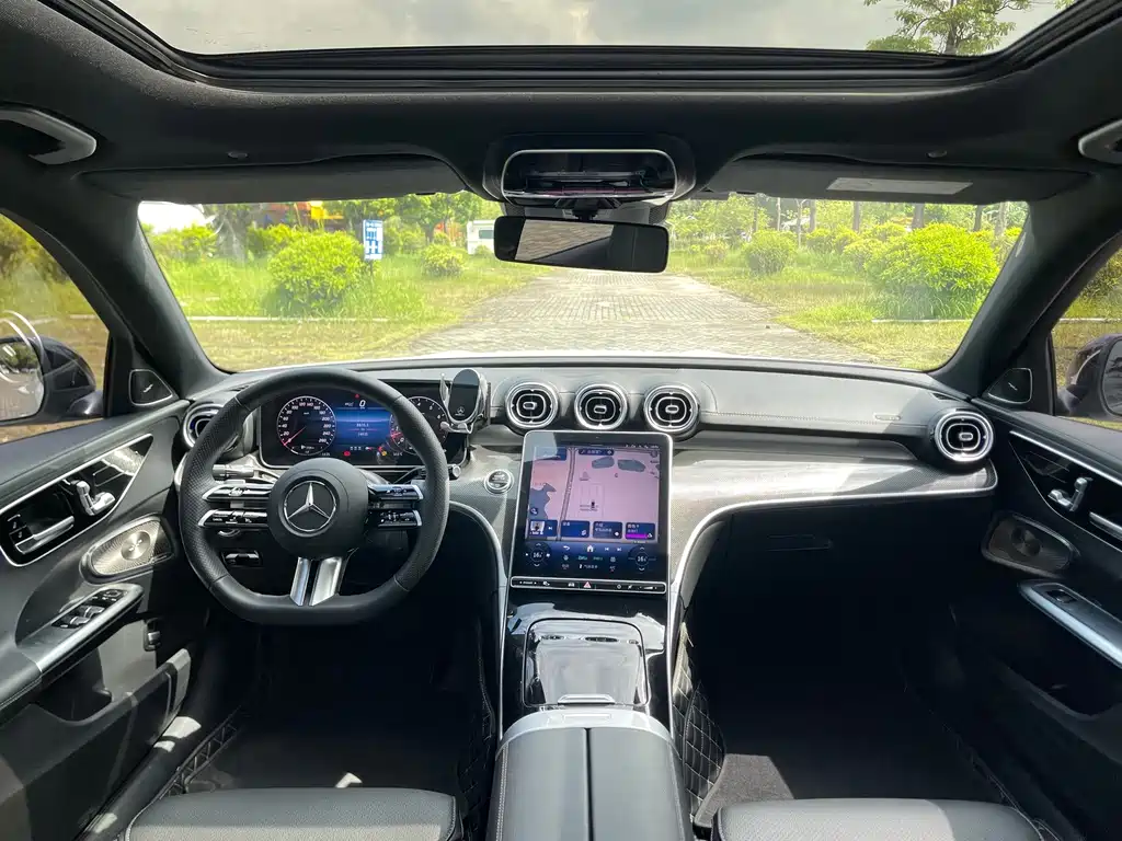 Mercedes-Benz C-Class — миниатюра 17