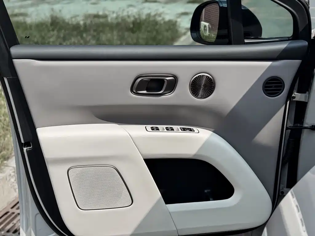 Li Auto Li i8 — миниатюра 14