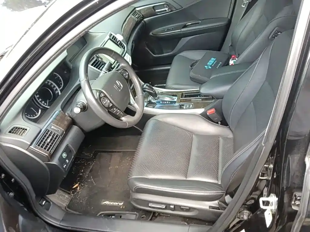 Honda Accord — миниатюра 20