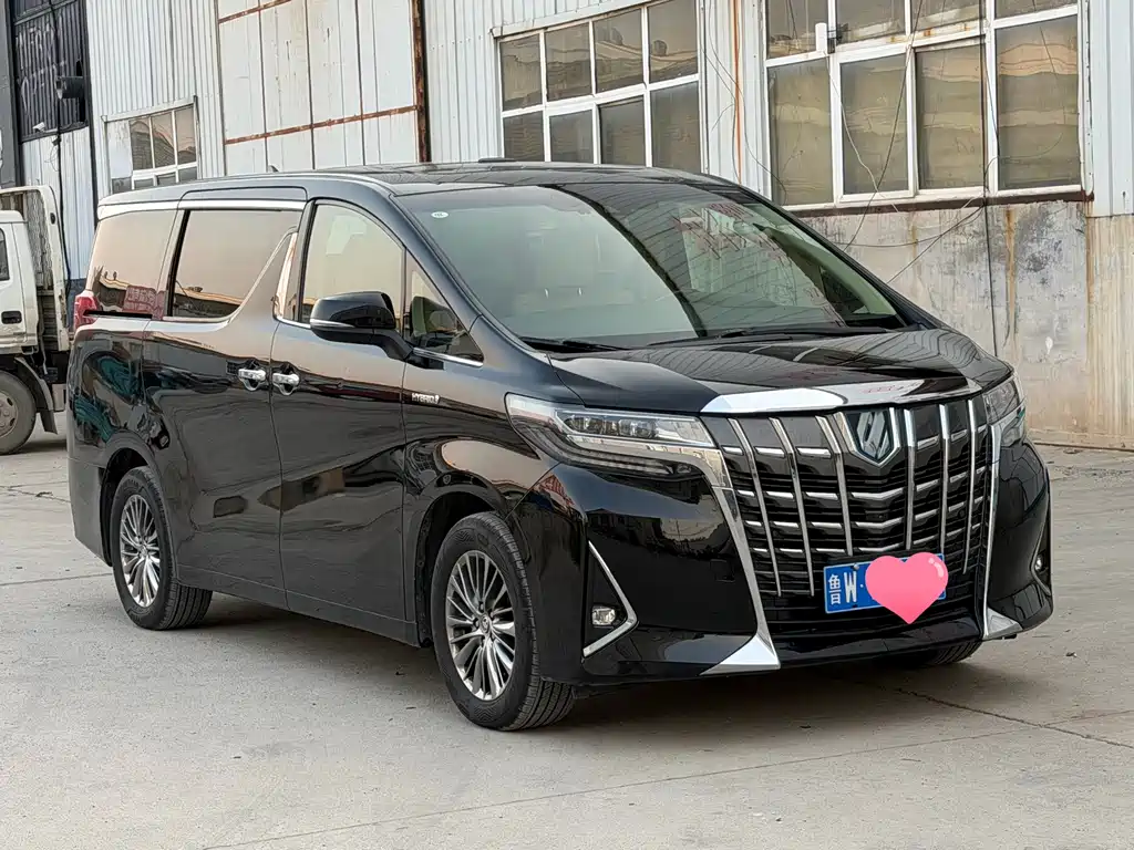 Toyota Alphard — миниатюра 3