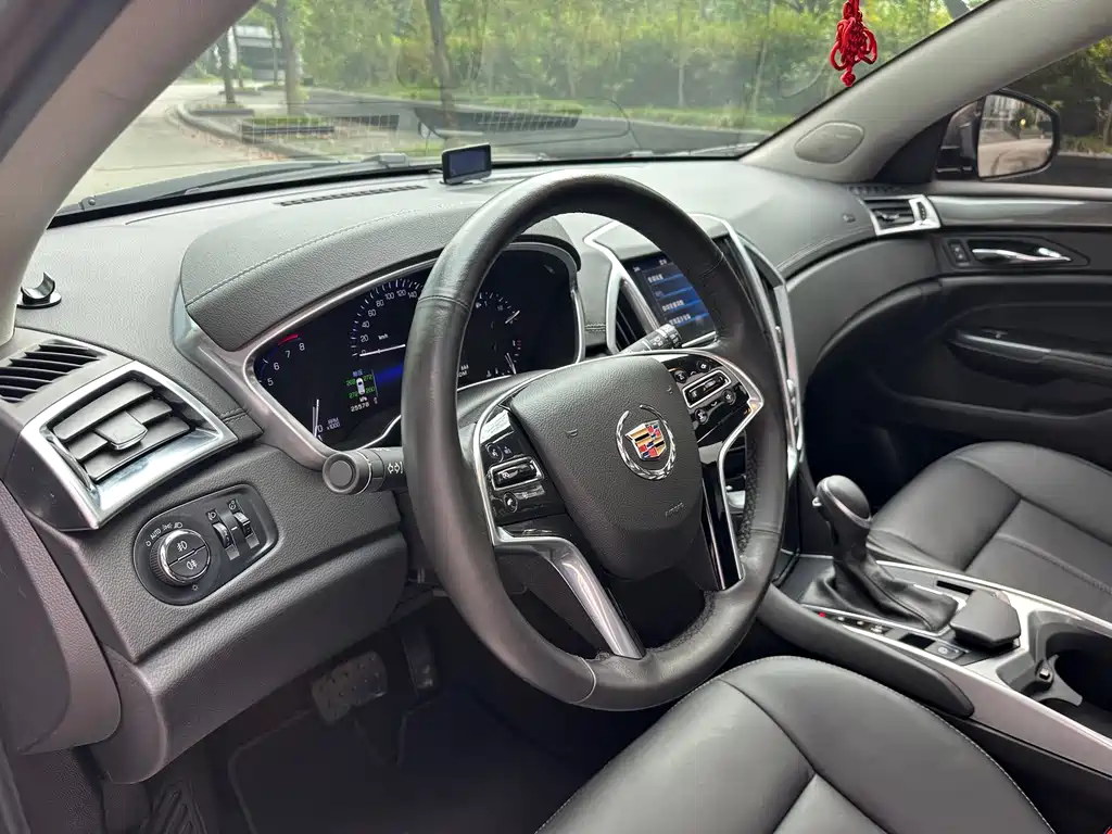 Cadillac SRX — миниатюра 23