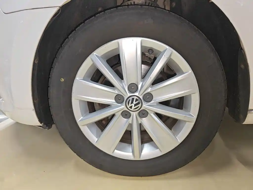 Volkswagen Jetta — миниатюра 23