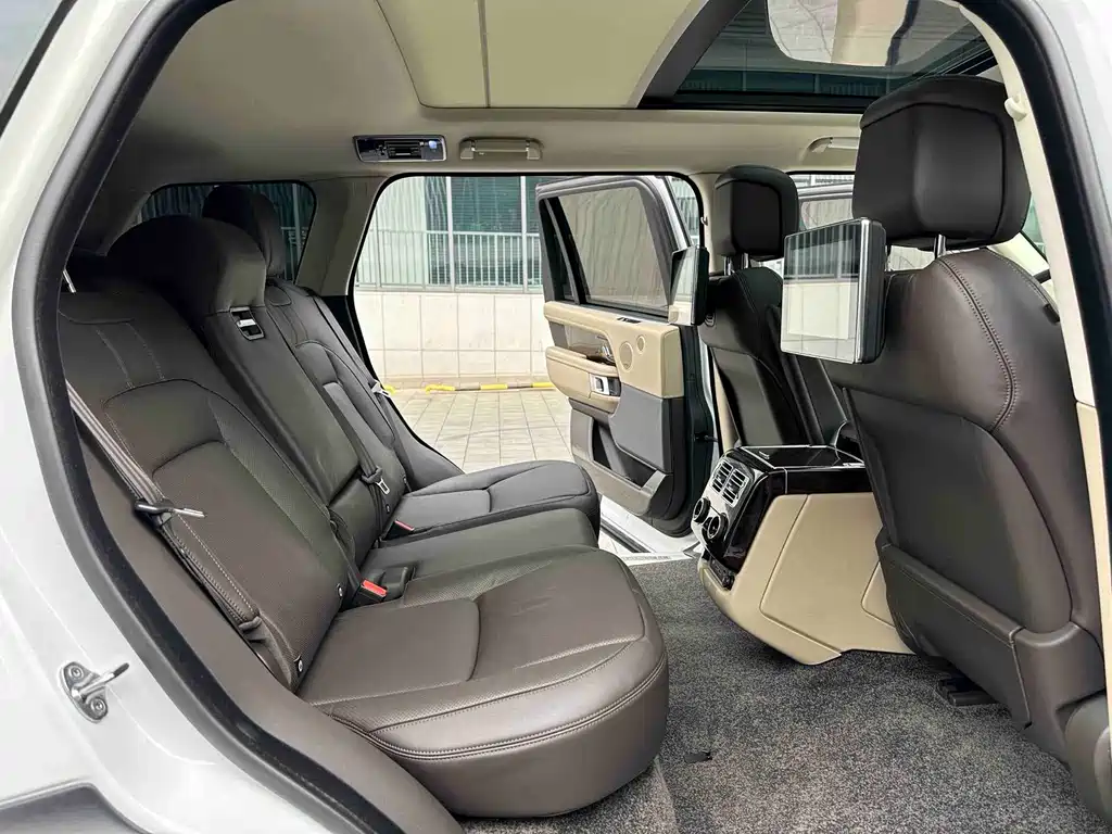 Land Rover Range Rover — миниатюра 8