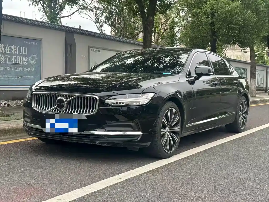 2024 Volvo S90 - zdjęcie 1 z 9