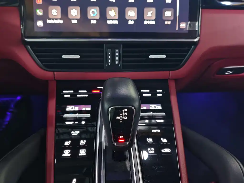 Porsche Cayenne — миниатюра 13