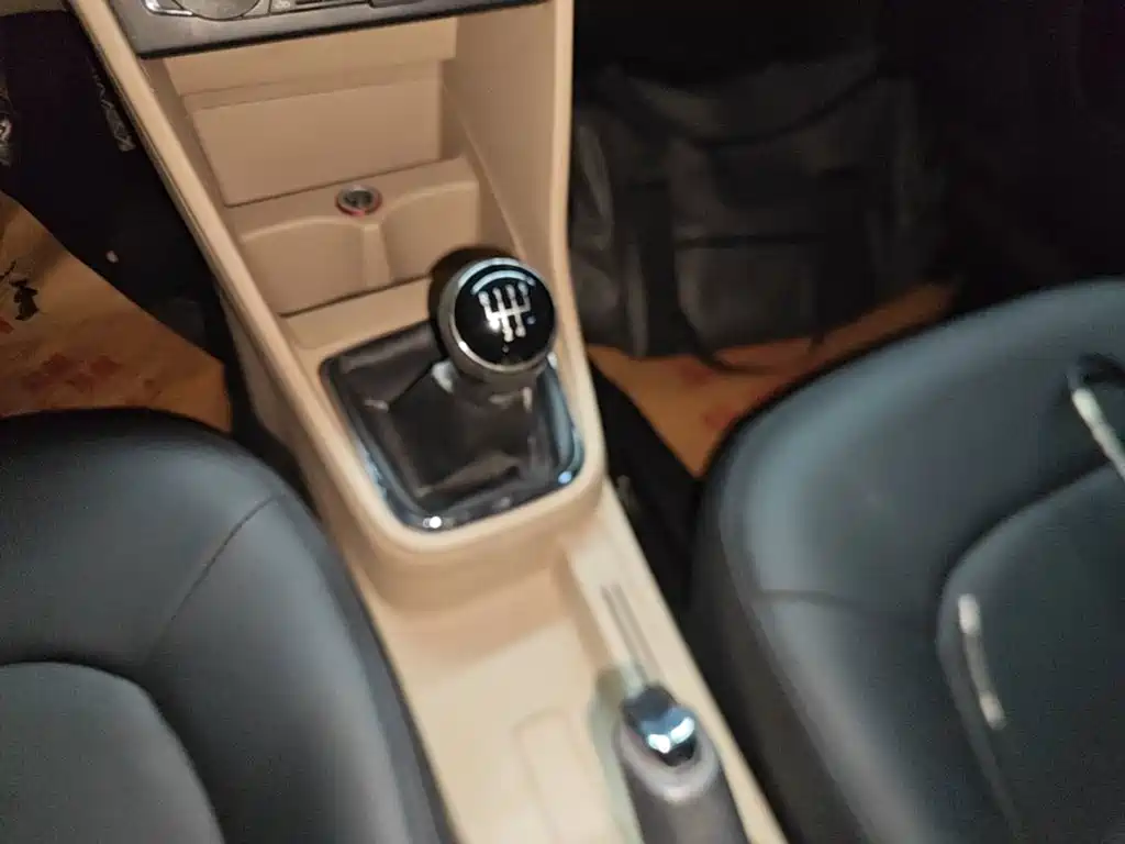 Volkswagen Jetta — миниатюра 14