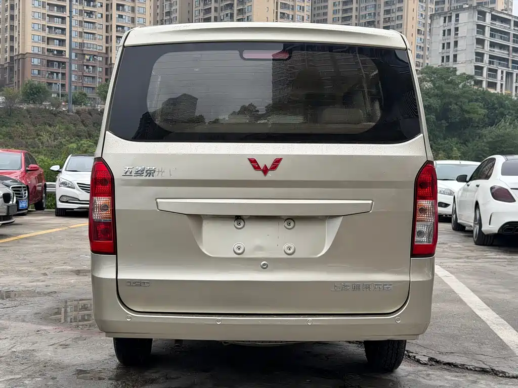 Wuling Rongguang V — миниатюра 13