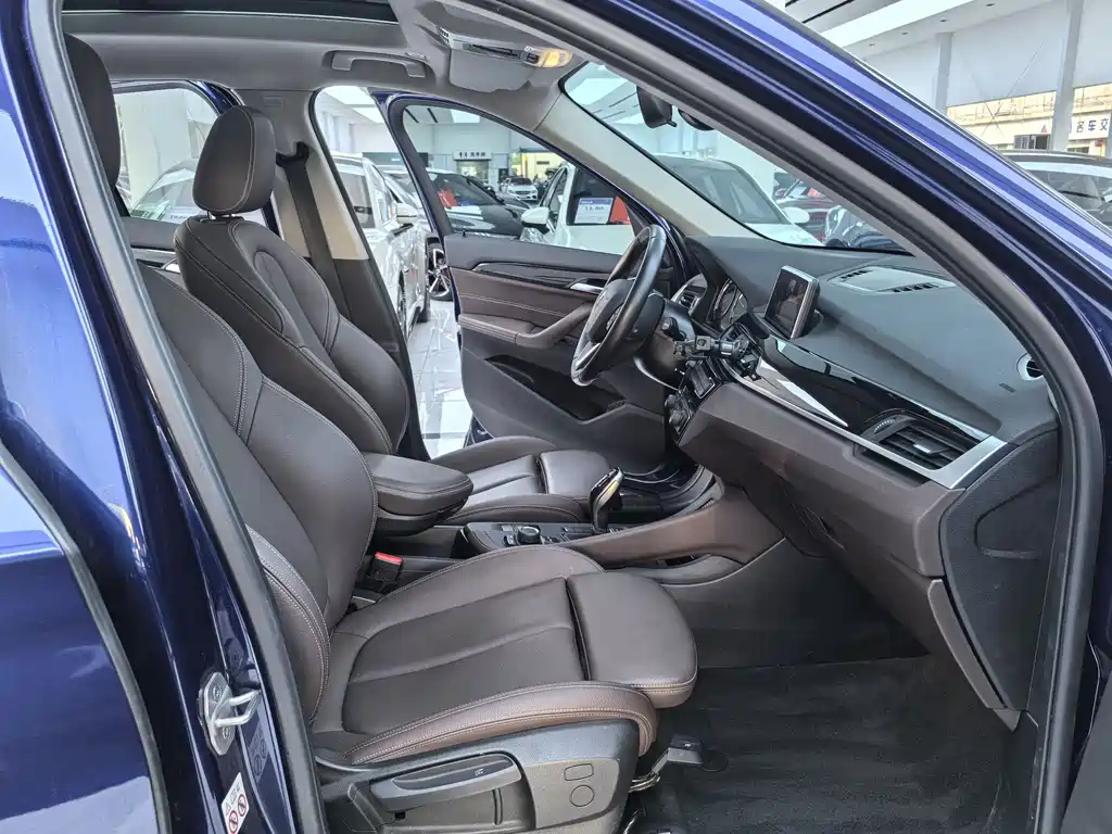BMW X1 — миниатюра 12