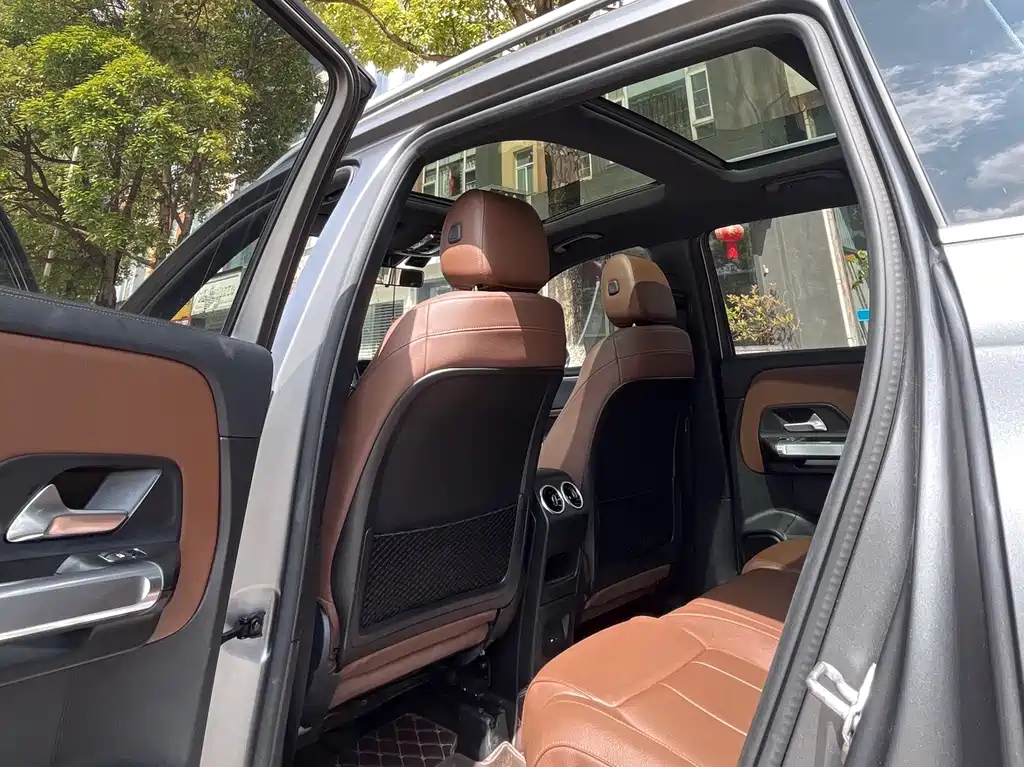 Mercedes-Benz GLB - фото 16