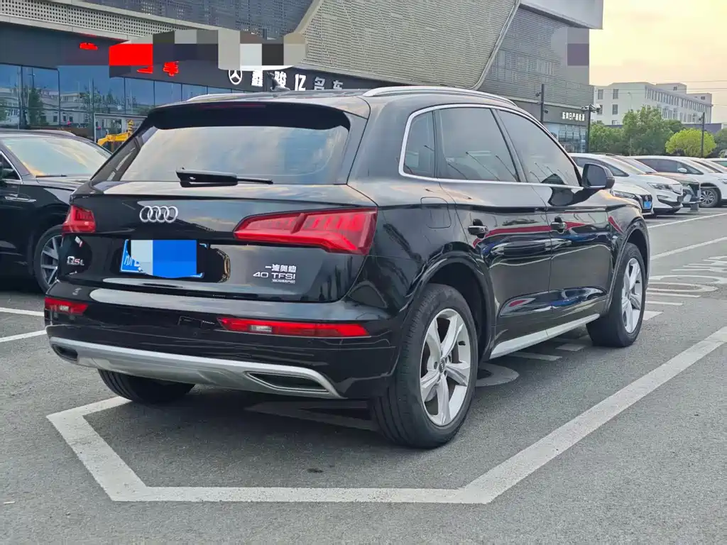 Audi Q5L — миниатюра 9