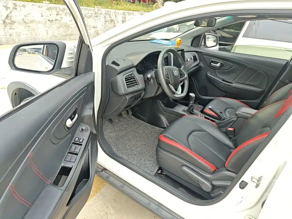 Luxgen U5 SUV — миниатюра 16