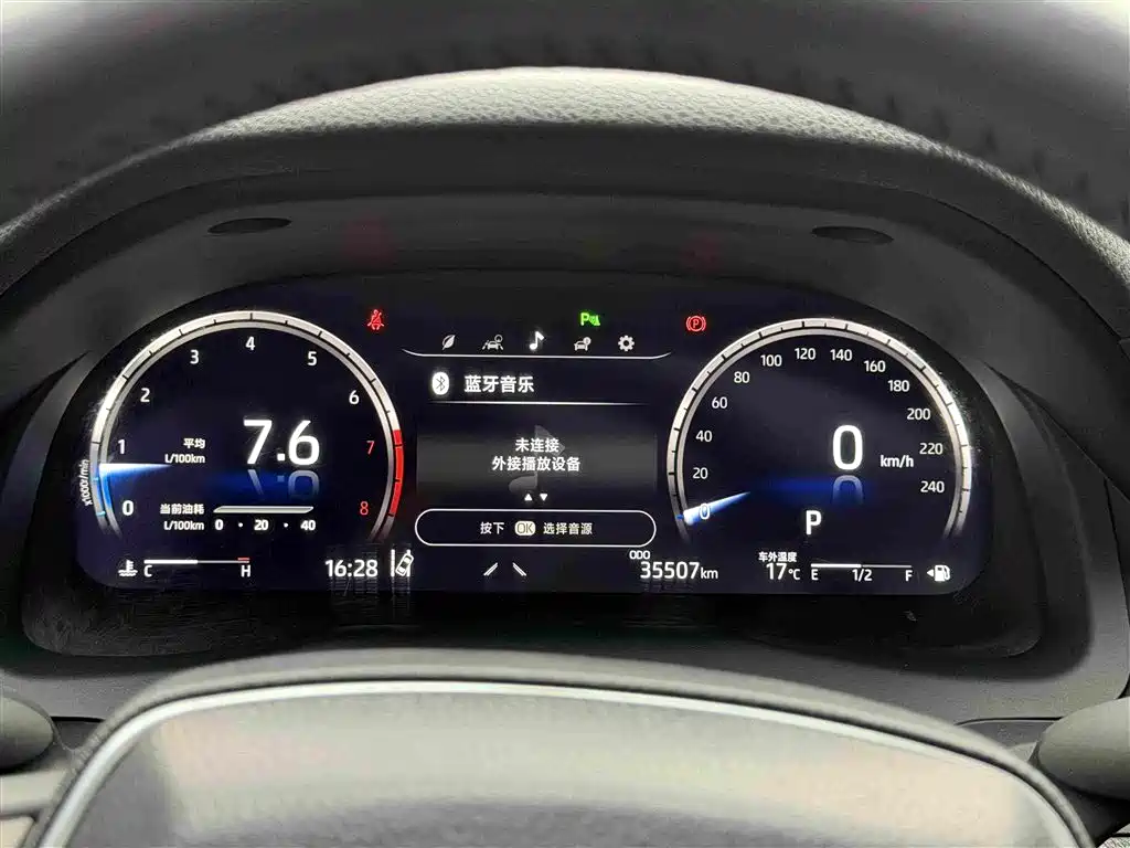 Toyota Camry — миниатюра 17