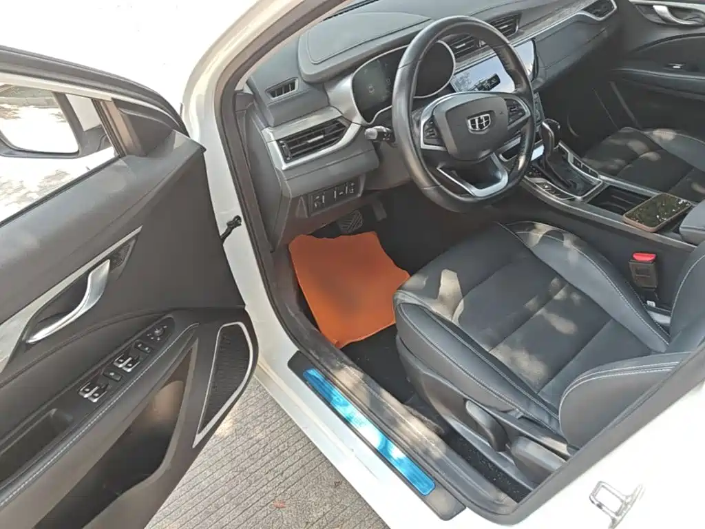 Geely Emgrand — миниатюра 16