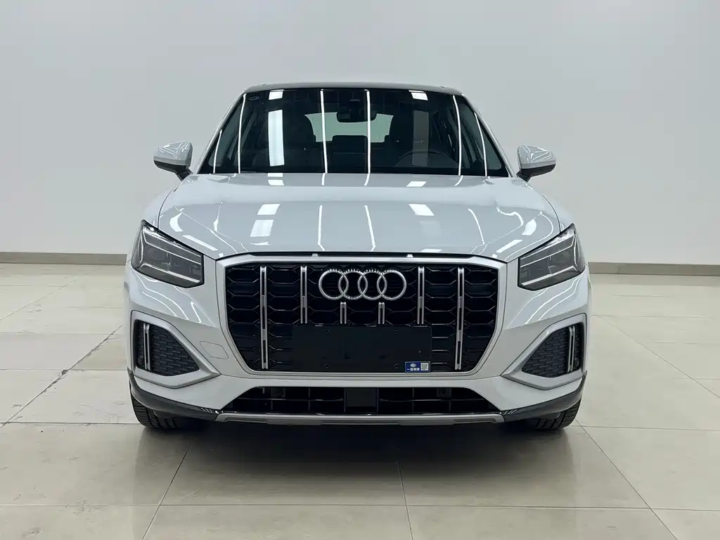 Audi Q2L — миниатюра 2