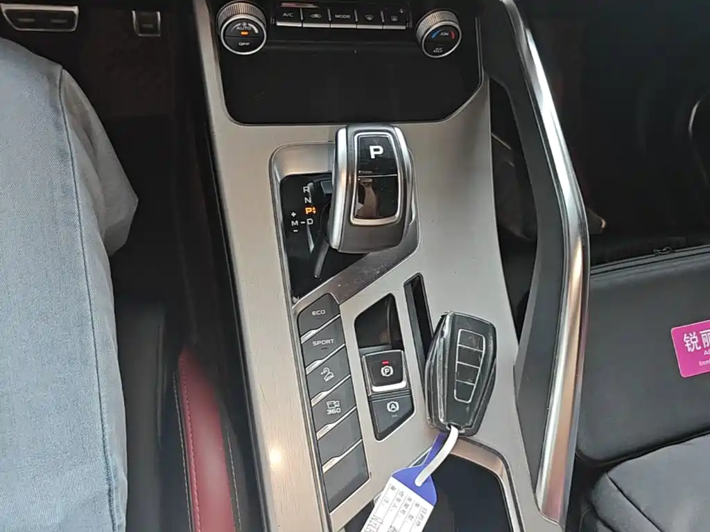 Geely Binyue — миниатюра 14
