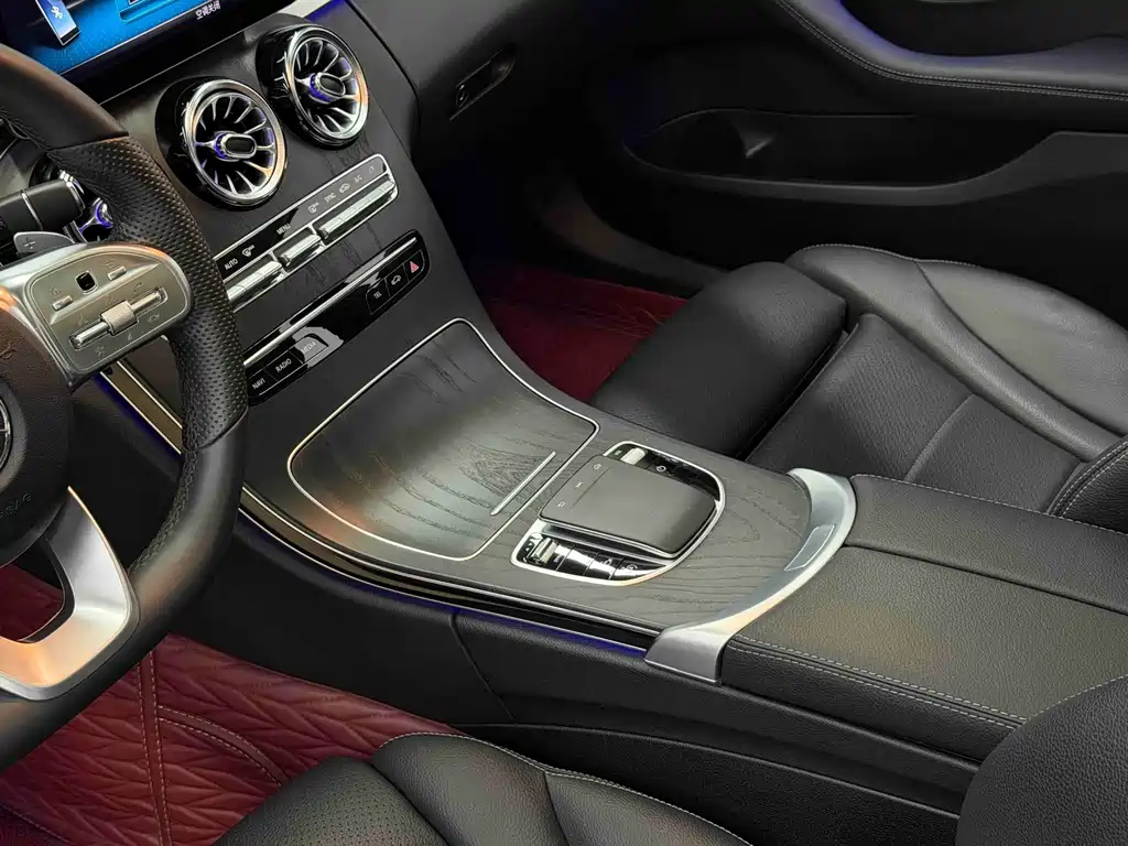 Mercedes-Benz C-Class — миниатюра 14