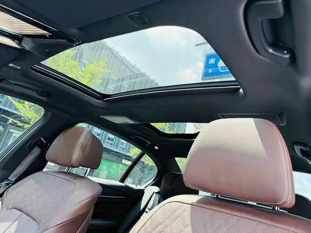 BMW 5 Series — миниатюра 20