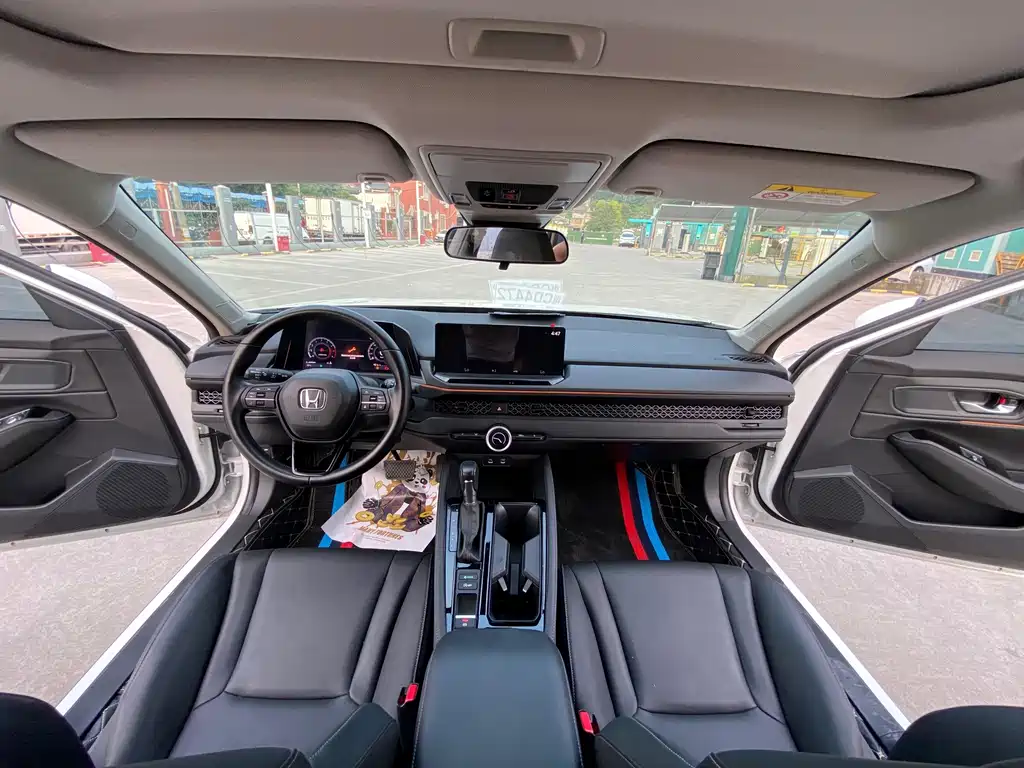 Honda Accord — миниатюра 17
