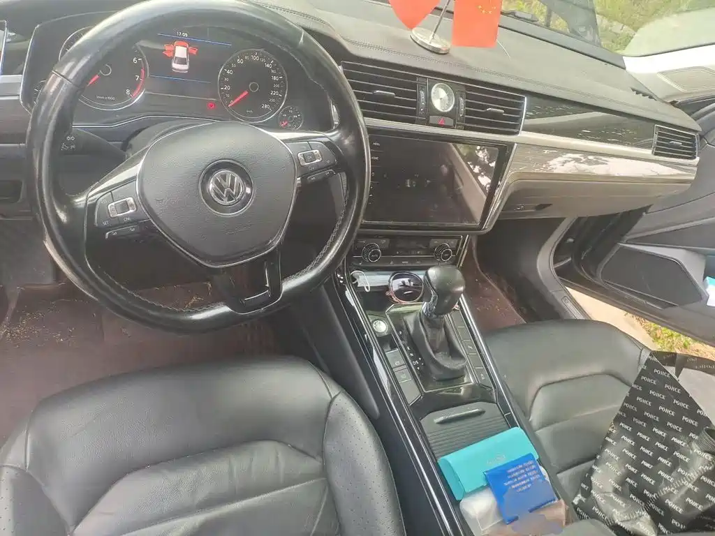 Volkswagen Phideon — миниатюра 10