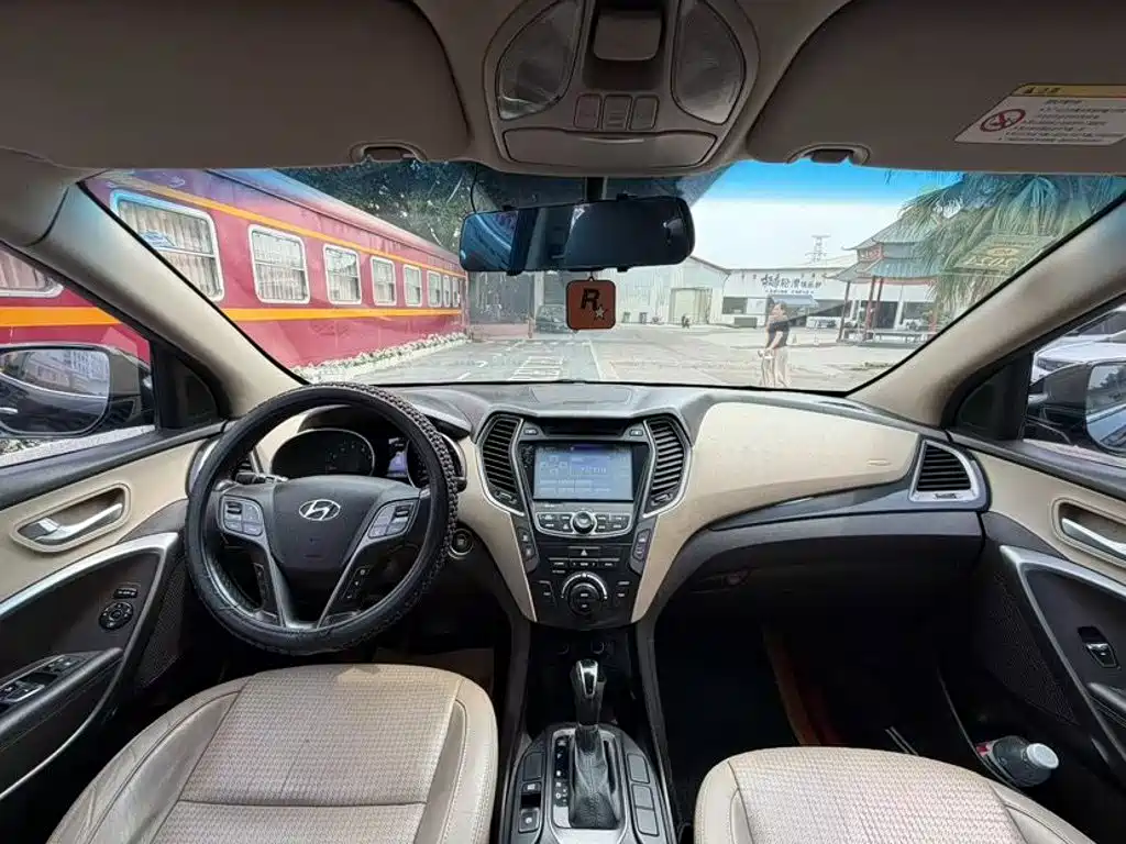 Hyundai Santa Fe — миниатюра 5