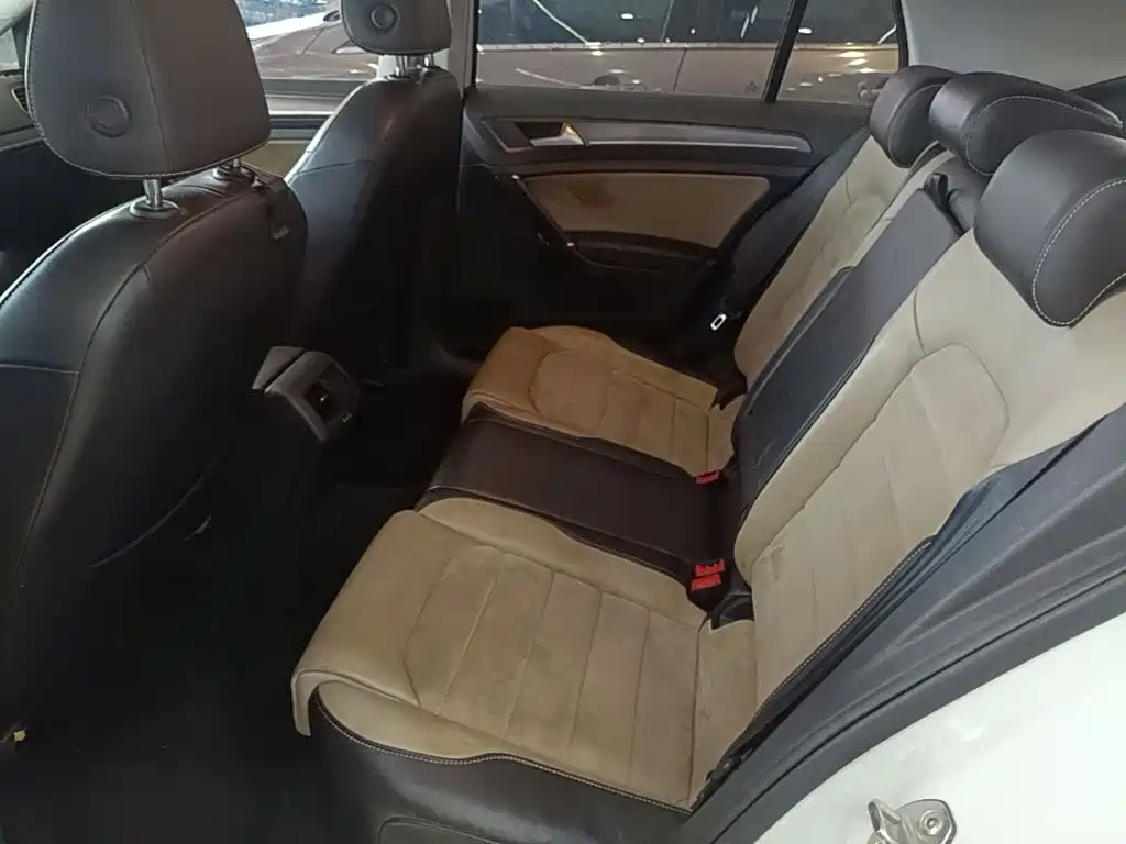 Volkswagen Golf — миниатюра 17