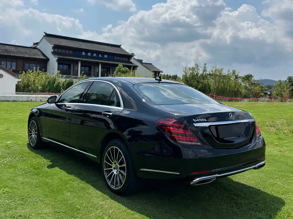 Mercedes-Benz S-Class — миниатюра 12
