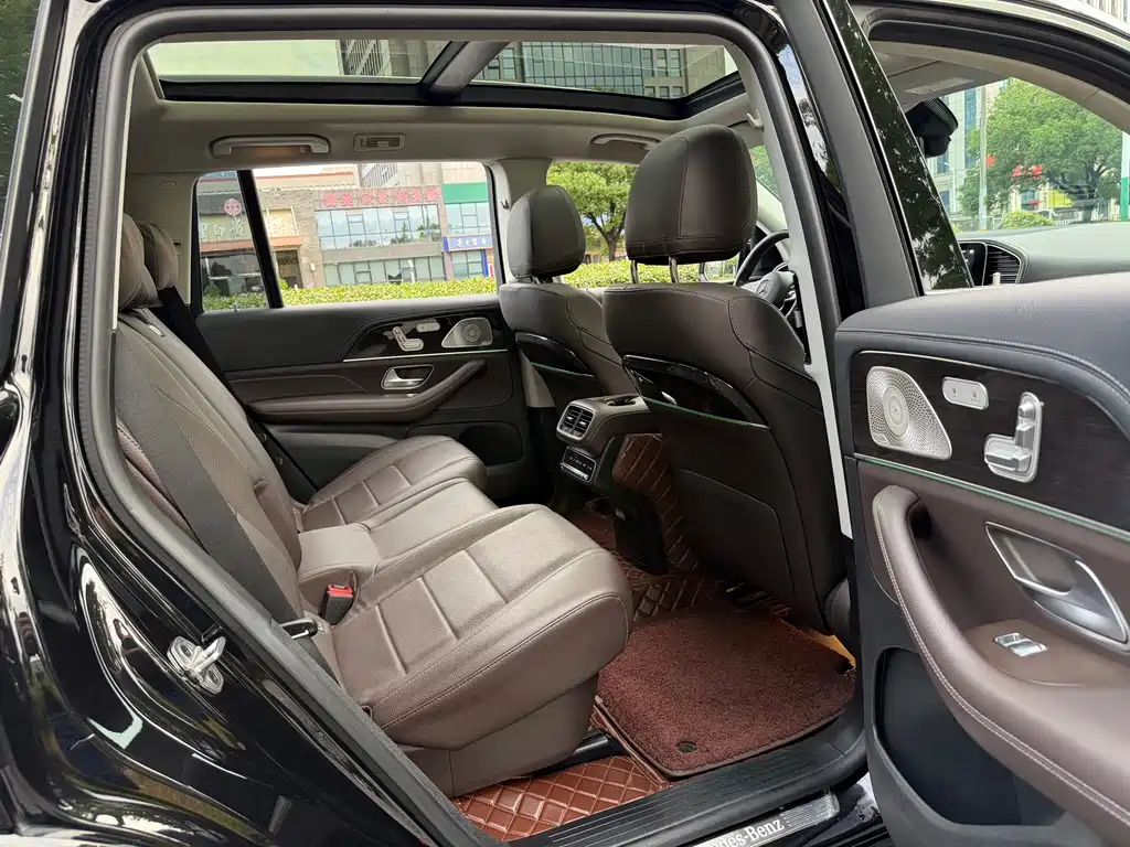 Mercedes-Benz GLS — миниатюра 11