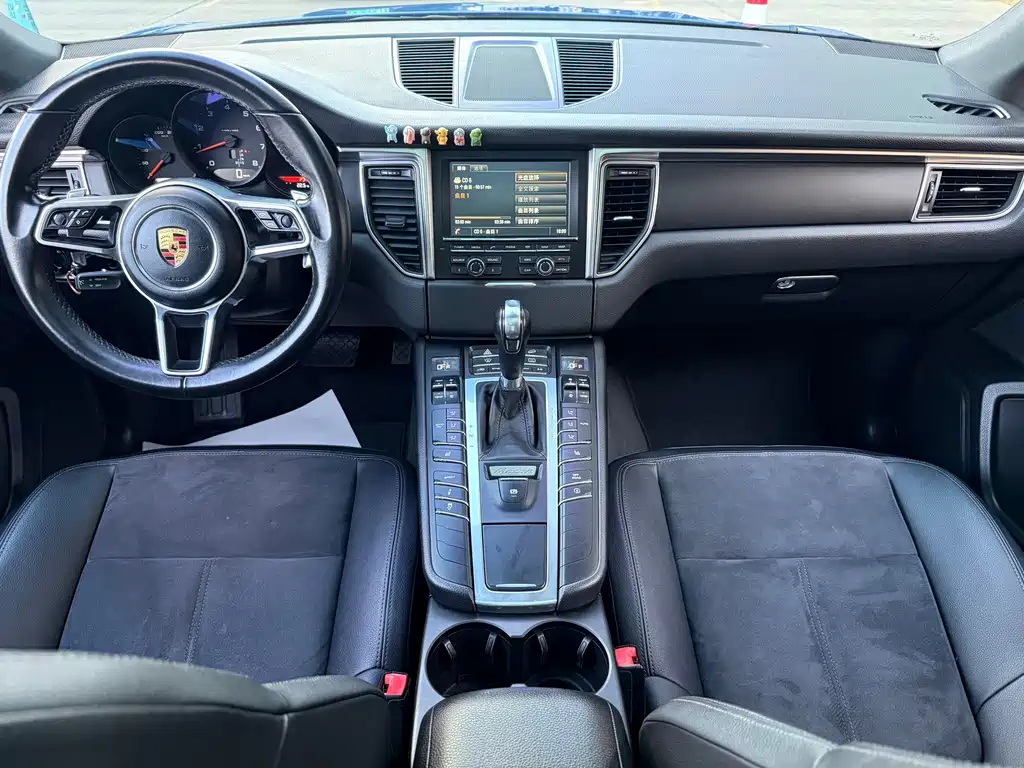 Porsche Macan — миниатюра 10