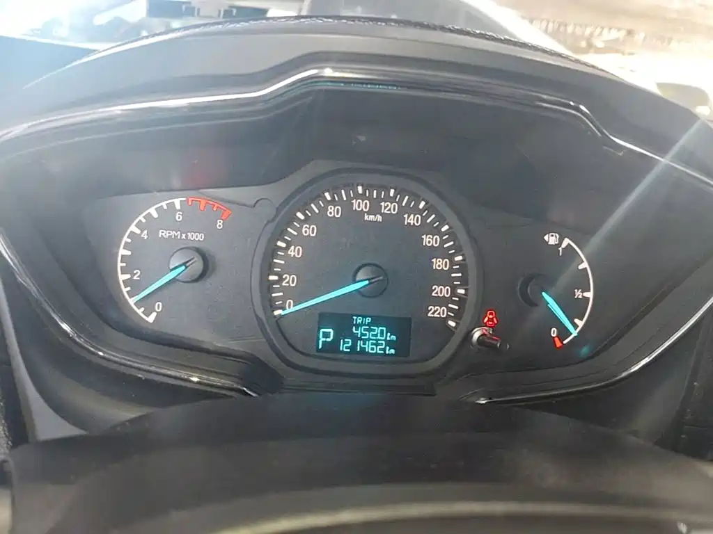 Ford Escort — миниатюра 12