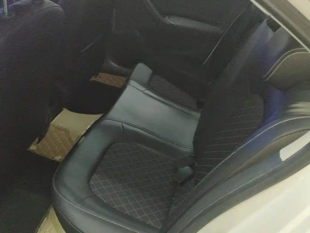 Skoda Rapid — миниатюра 17