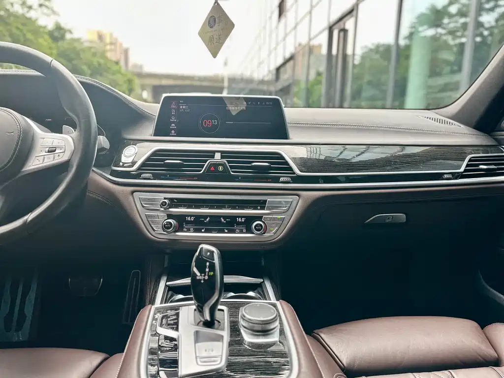 BMW 7 Series 7 2019 730Li M Sport