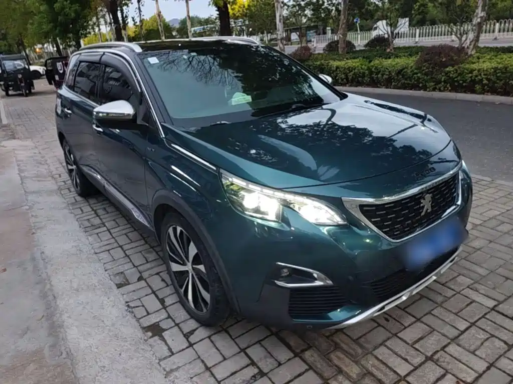 Peugeot 5008 — миниатюра 4