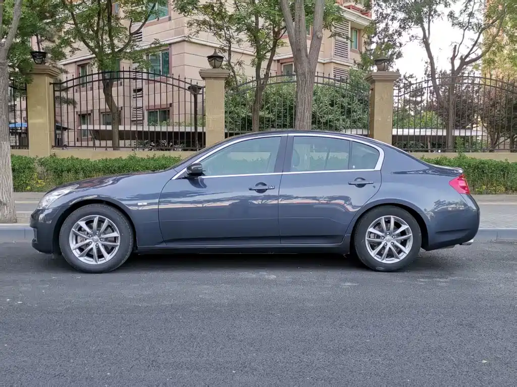 Infiniti G 2010 G37 Sedan