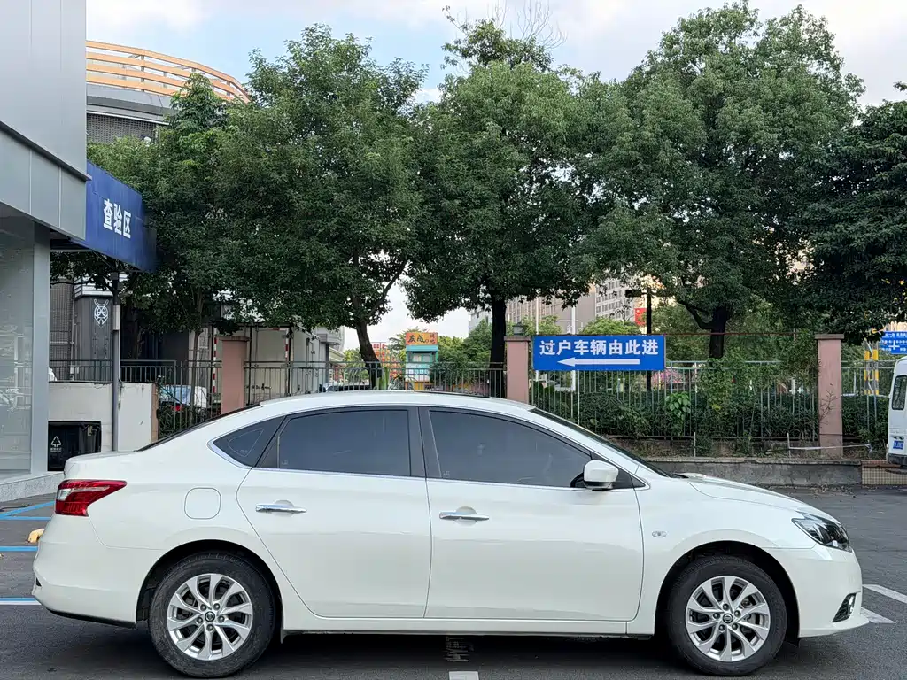 Nissan Sylphy — миниатюра 4