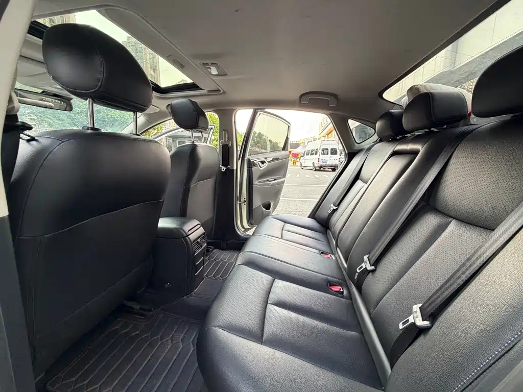 Nissan Sylphy — миниатюра 12