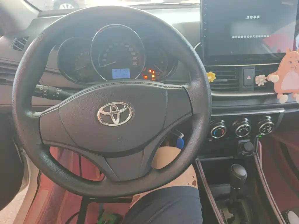 Toyota Yaris L — миниатюра 10