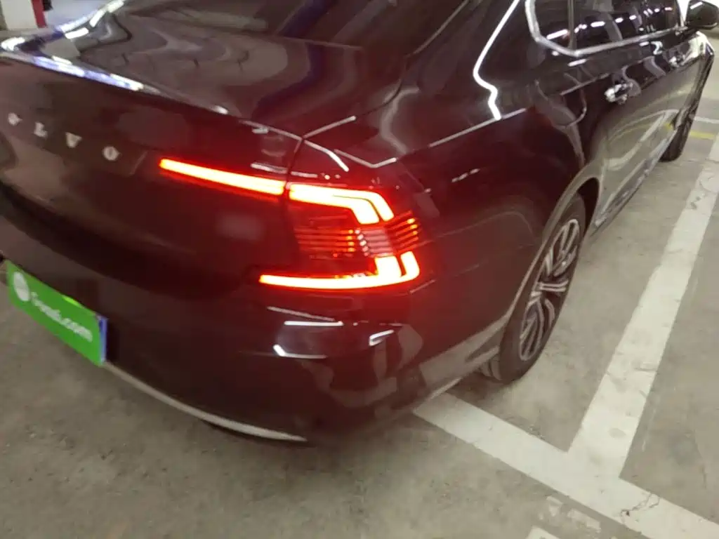 Volvo S90 — миниатюра 8