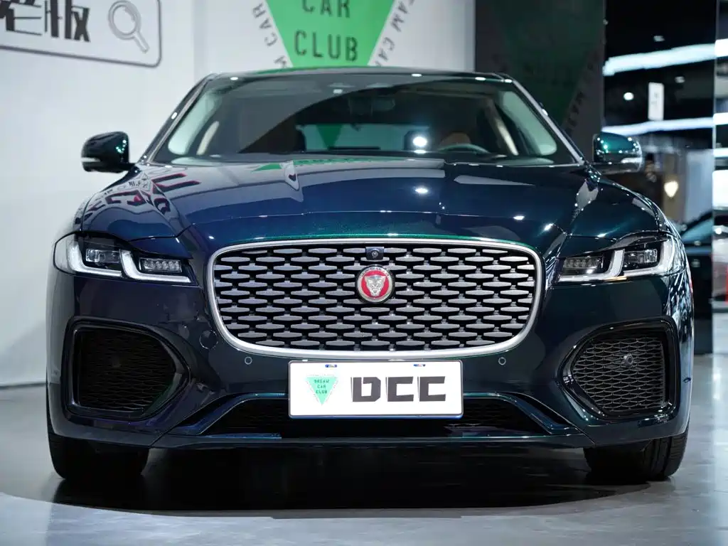 Jaguar XFL — миниатюра 2