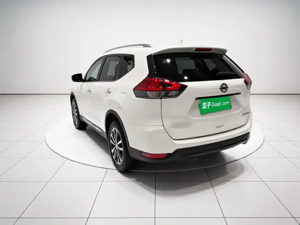 Nissan X-Trail — миниатюра 4