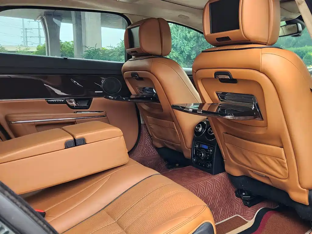 Jaguar XJ XJL 3.0 SC 4WD Flagship Business Edition, фото 5