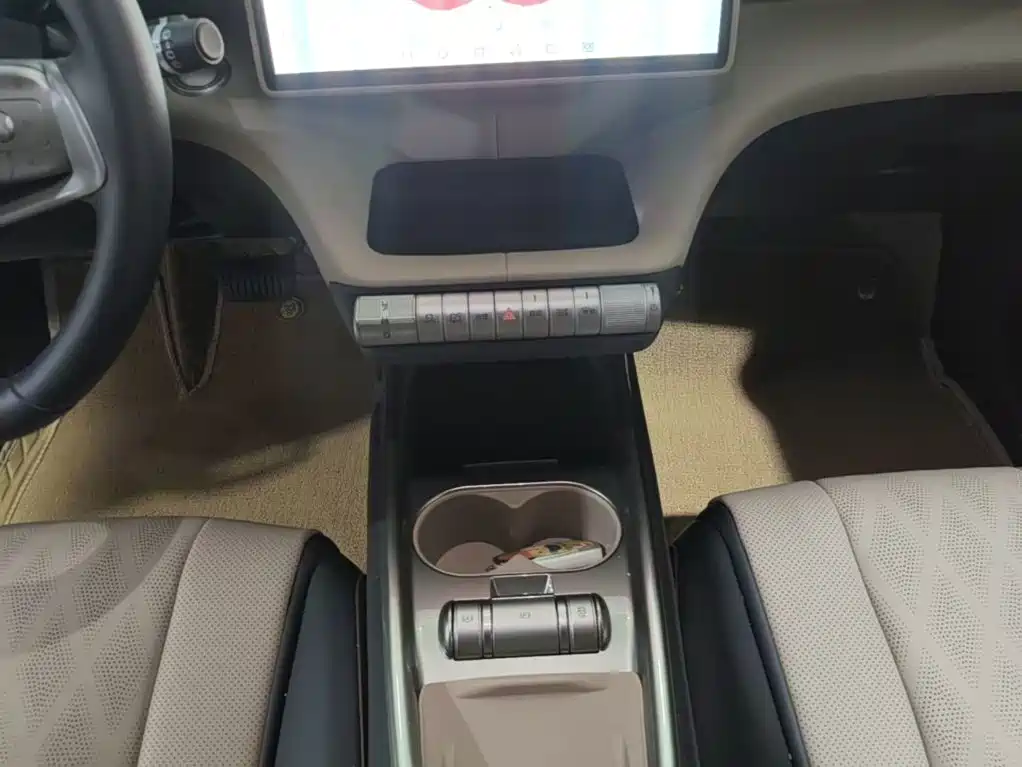 BYD Dolphin — миниатюра 14