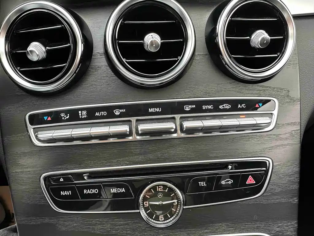 Mercedes-Benz C-Class — миниатюра 12