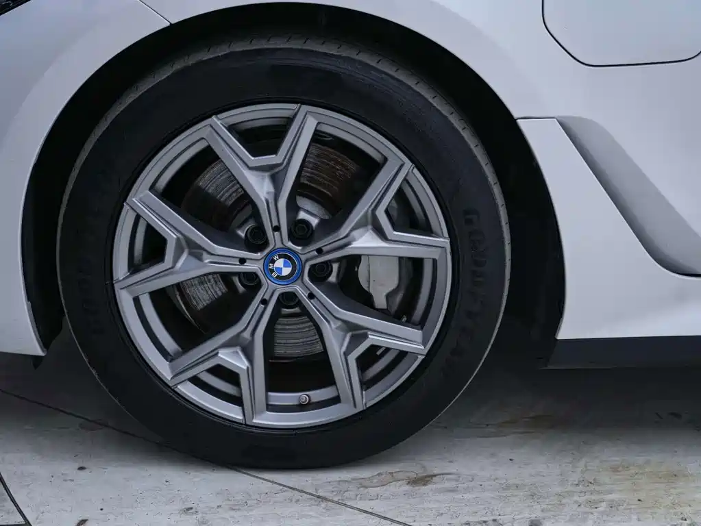 BMW i3 — миниатюра 9