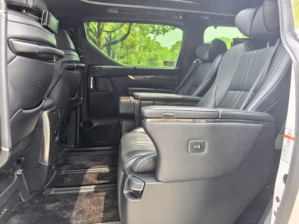 Toyota Alphard 2021 2.5L Premium